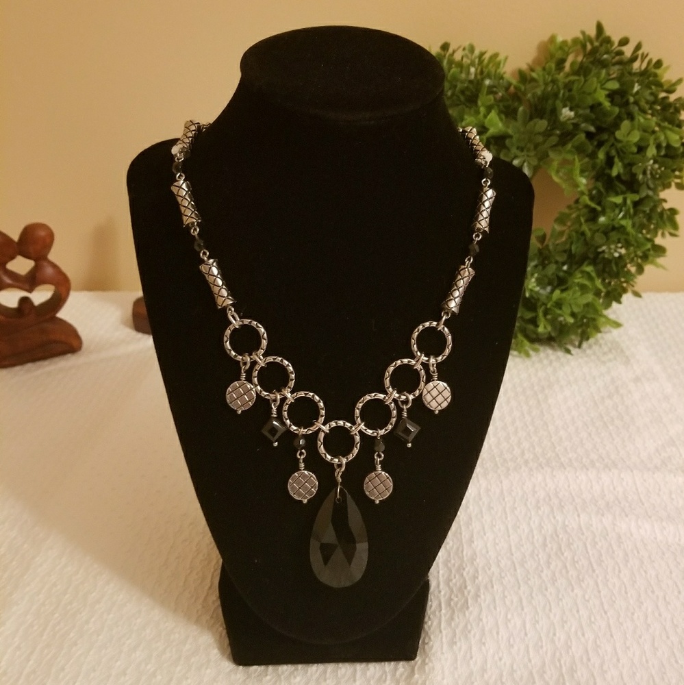 SILVER AND BLACK NECKLACE